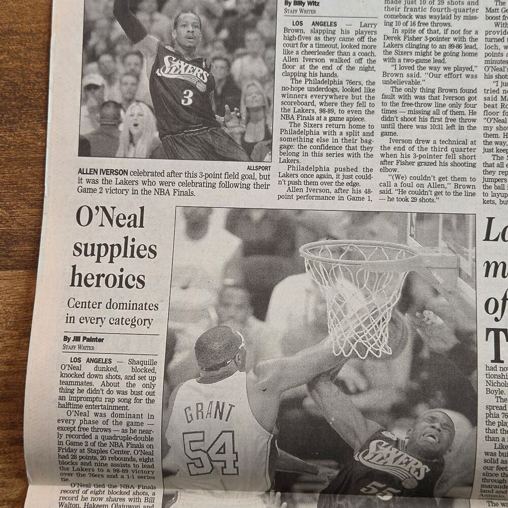 Vtg 2001 Los Angeles Lakers San Gabriel Valley Newspaper - Picture 5 of 5